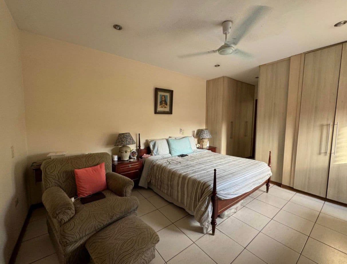 Duplex en esquina en ycua sati, foto 4