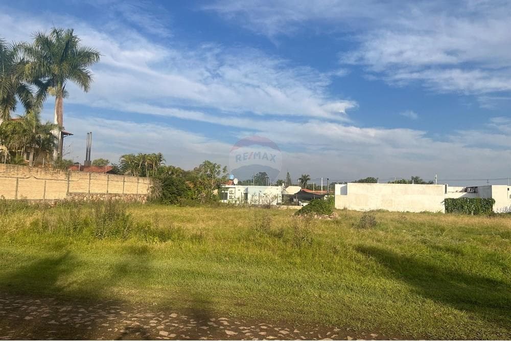 Terreno de 1020 m2 a 1 cuadra del lago, foto 2