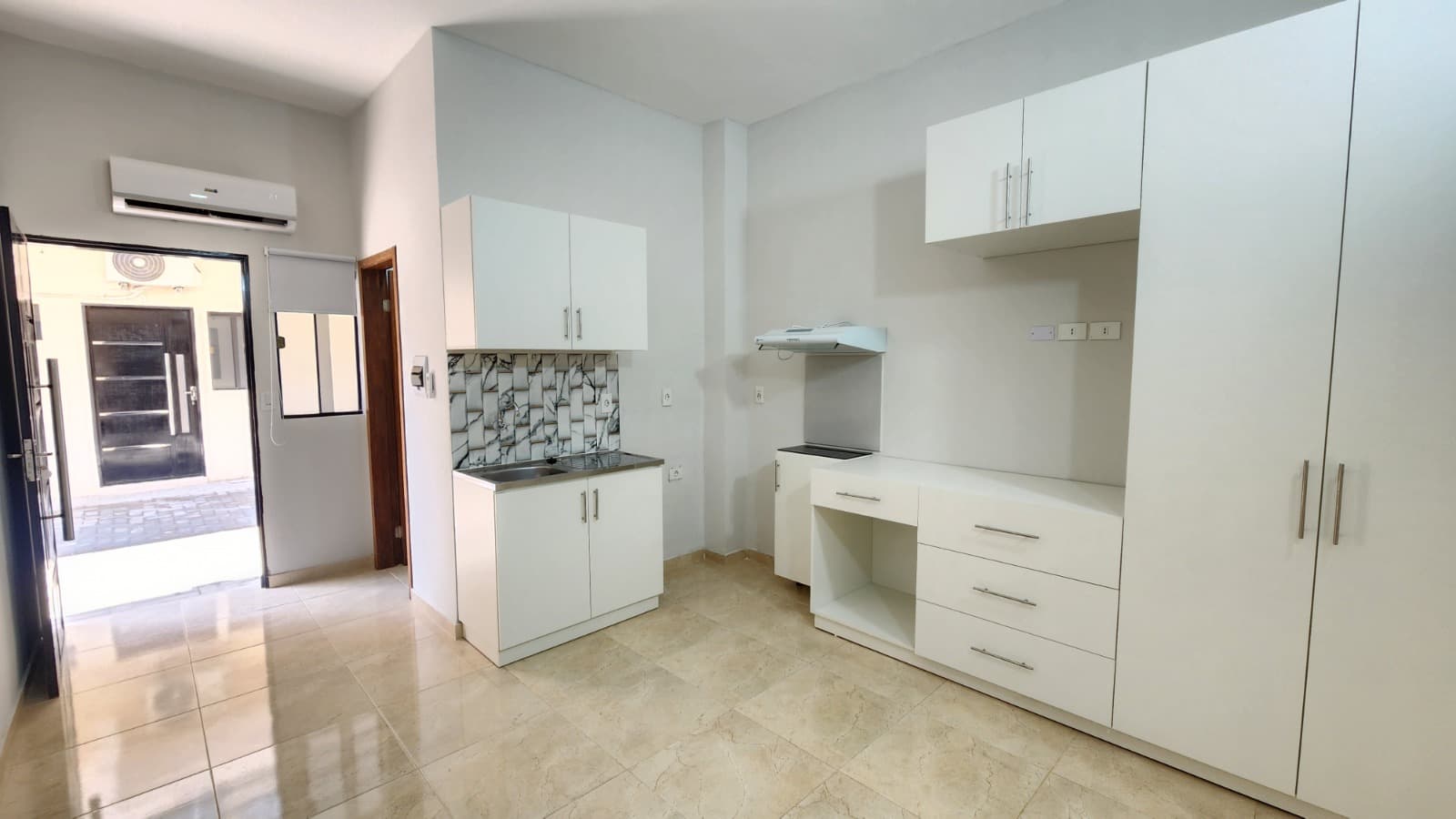 ¡ALQUILO! Monoambiente en Luque, Barrio Isla Bogado — foto 5