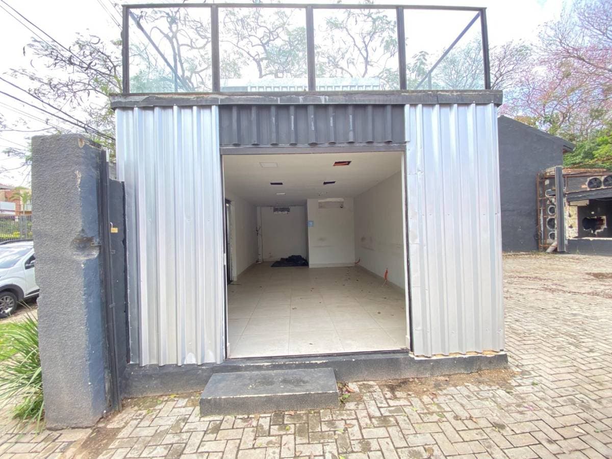 Show Room y Oficinas con Tinglado cerrado en Los Laureles, Asunción, foto 5