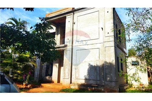 Casa en Capiata, foto 1