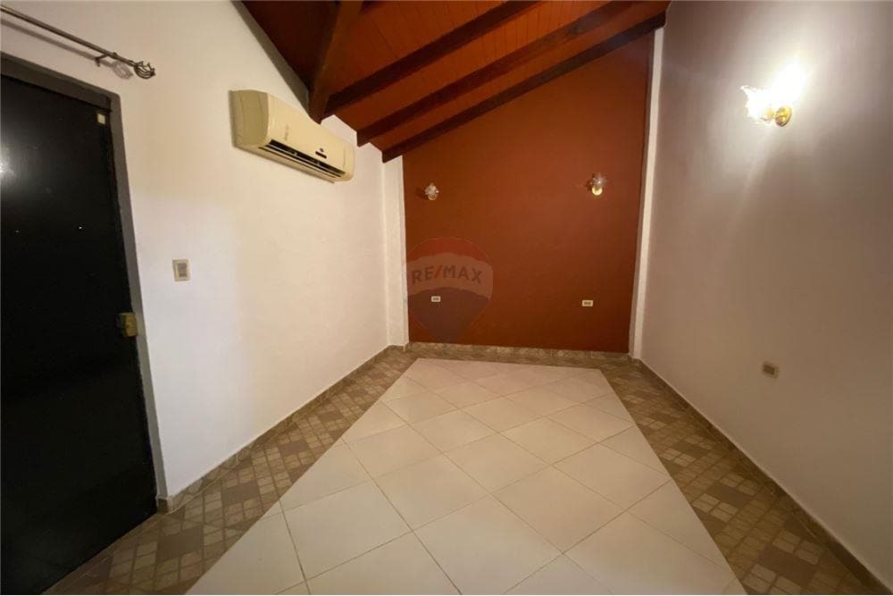 En venta amplia casa en Mariano Roque Alonso, foto 5