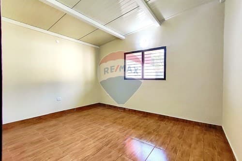 Casa a Estrenar en el centro de Luque ideal para residencia o oficina, foto 3