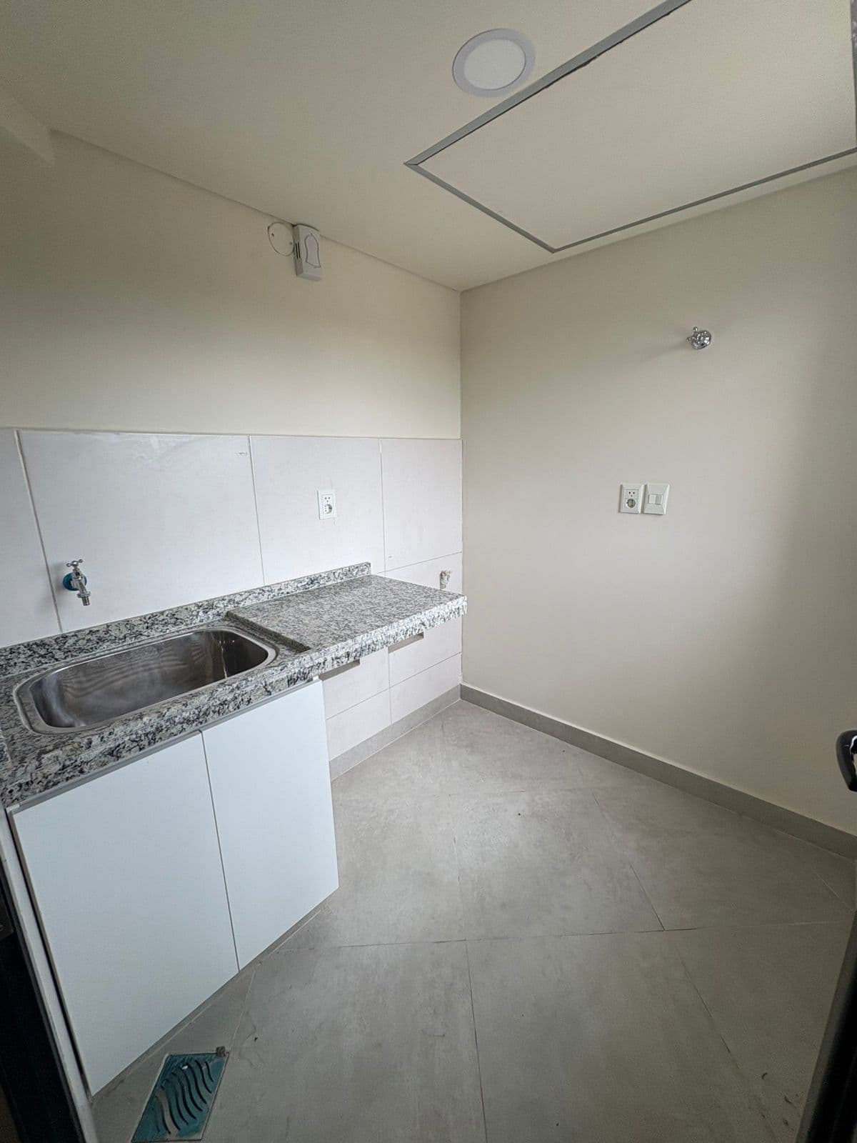 departamento de 2 habitaciones en Fernando de la Mora Zona Ingavi, foto 5