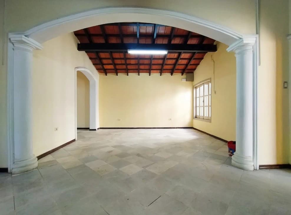 Amplia casa para residencia u oficina la Encarnación, foto 5