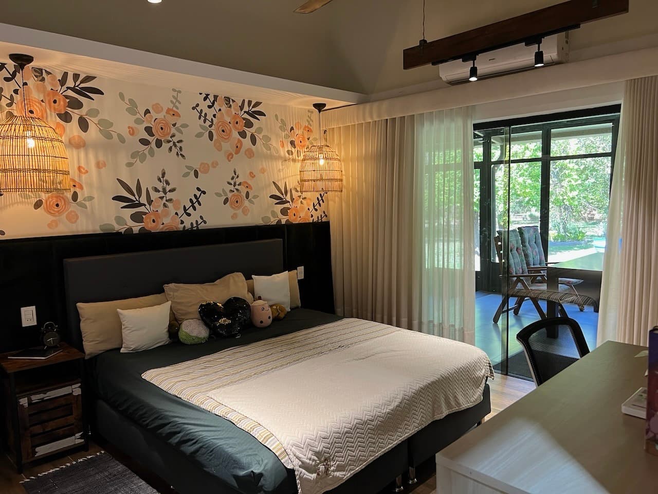 Elegante Residencia Con Piscina Y Jardín Paradisíaco – Paraguay #adlerpy390 — foto 3