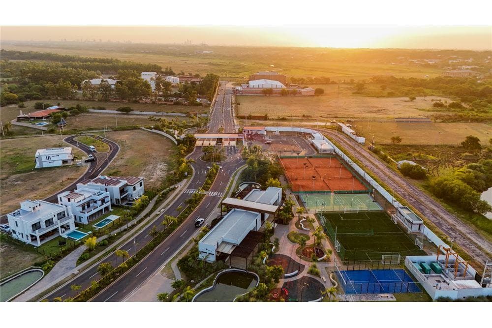 Terreno de 594 m2 en Aquaterra Luque - Exclusiva Laguna Crystal Lagoons — foto 4