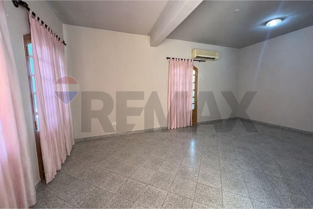 Amplia casa de 4 habitaciones en Trinidad Asunción, foto 4