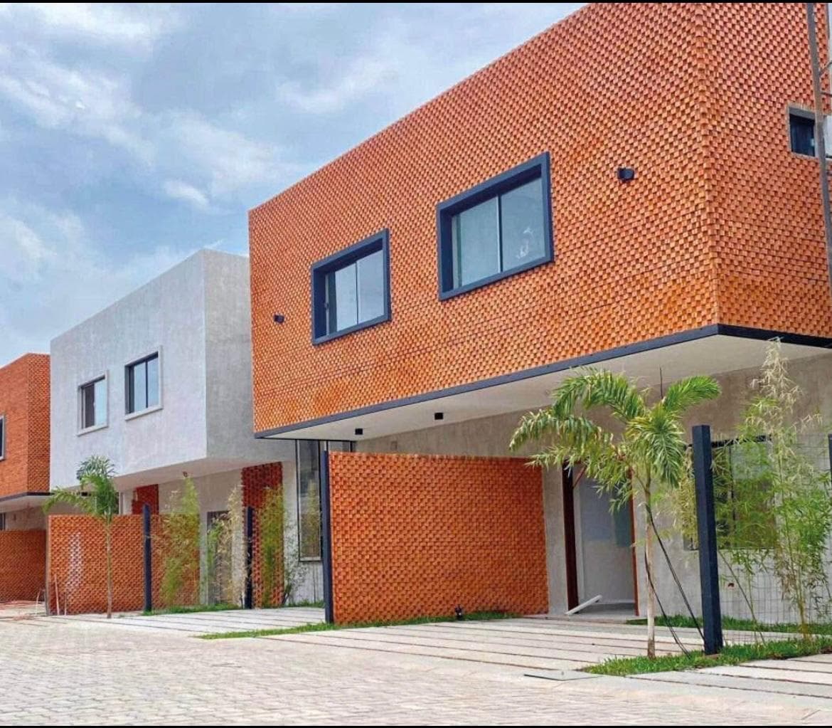 Duplex en venta. Laguna grande