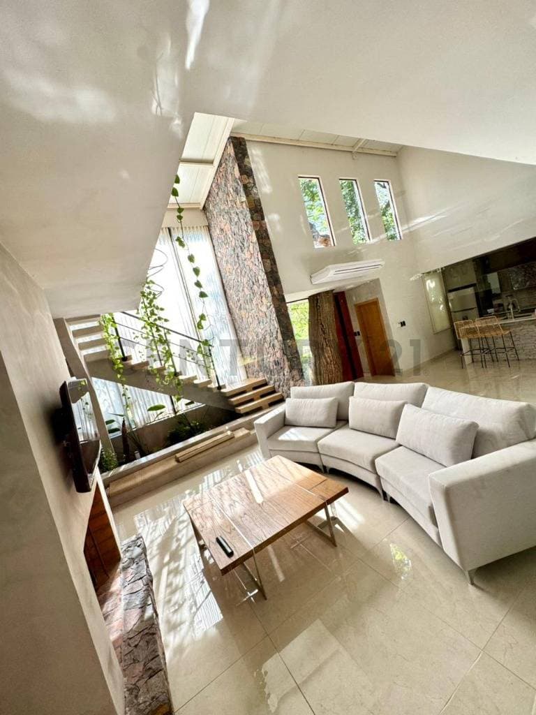 de Casa en San Bernardino, Cordillera - Residencia con Piscina — foto 2