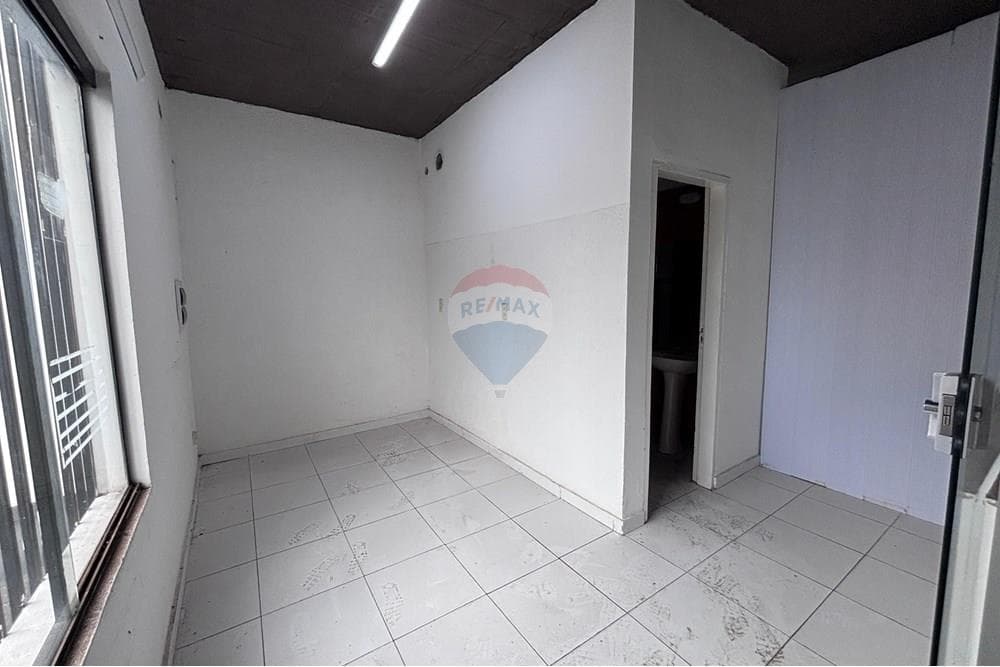 Local Comercial - Alquiler - Fernando de la Mora, Paraguay, foto 4