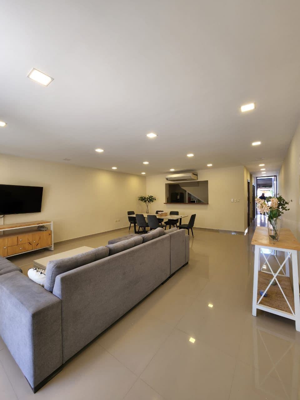 Hermoso y Amplio Duplex Amoblado — foto 4