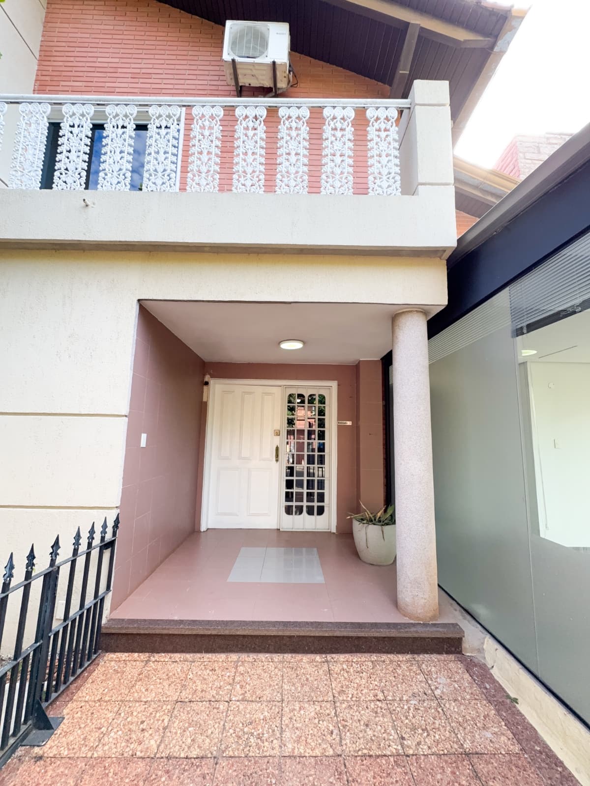 EN ALQUILER: Oficina Corporativa en Duplex a pasos del Sanatorio Italiano, foto 2
