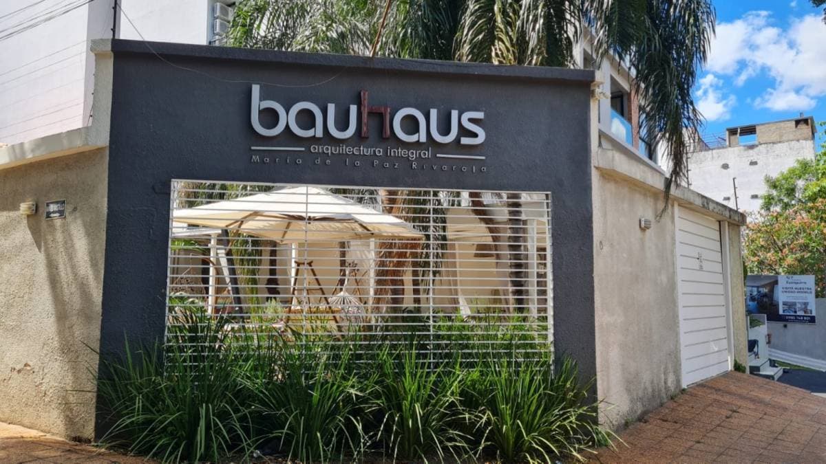 En alquiler amplio local comercial en eje corporativo de Villa Morra – Asunción