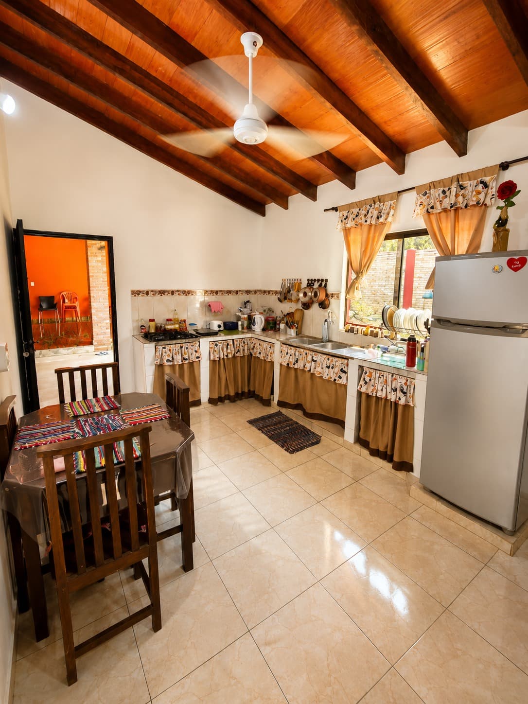 Casa en caacupé, foto 2