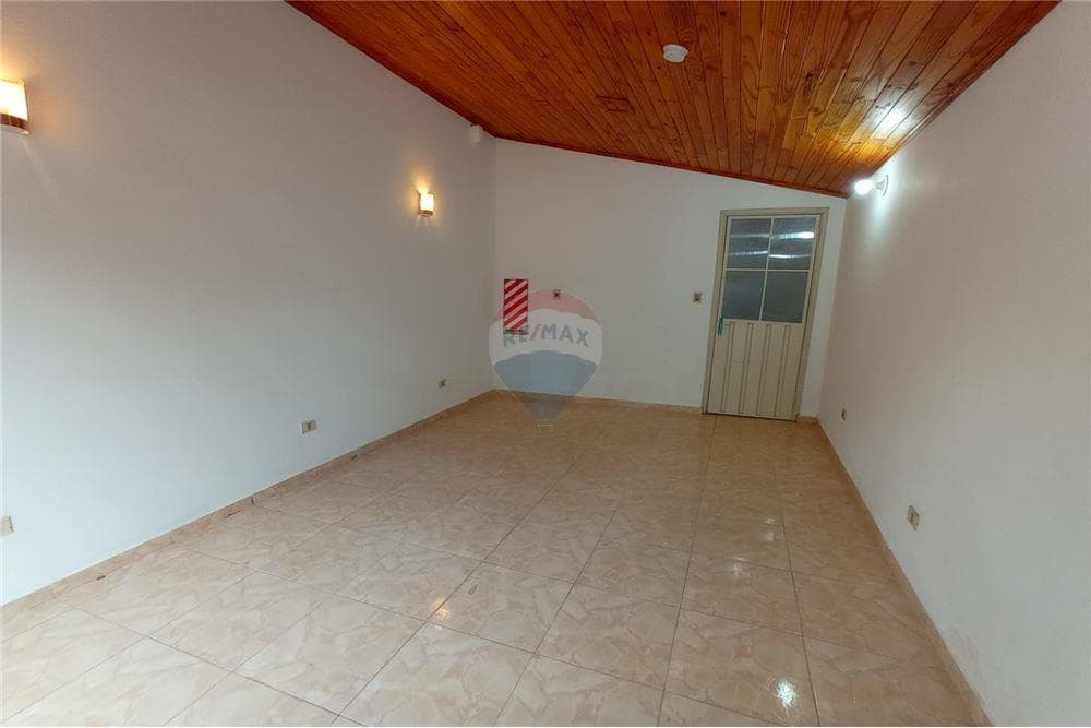 Local Comercial - Alquiler - Recoleta, Paraguay, foto 3