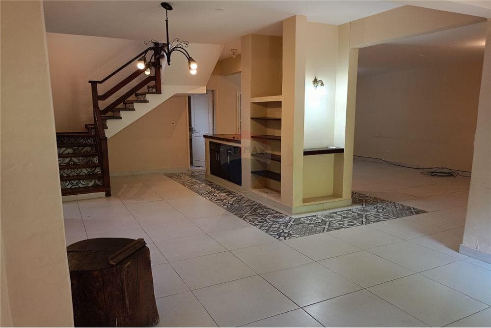 Casa con piscina, foto 2