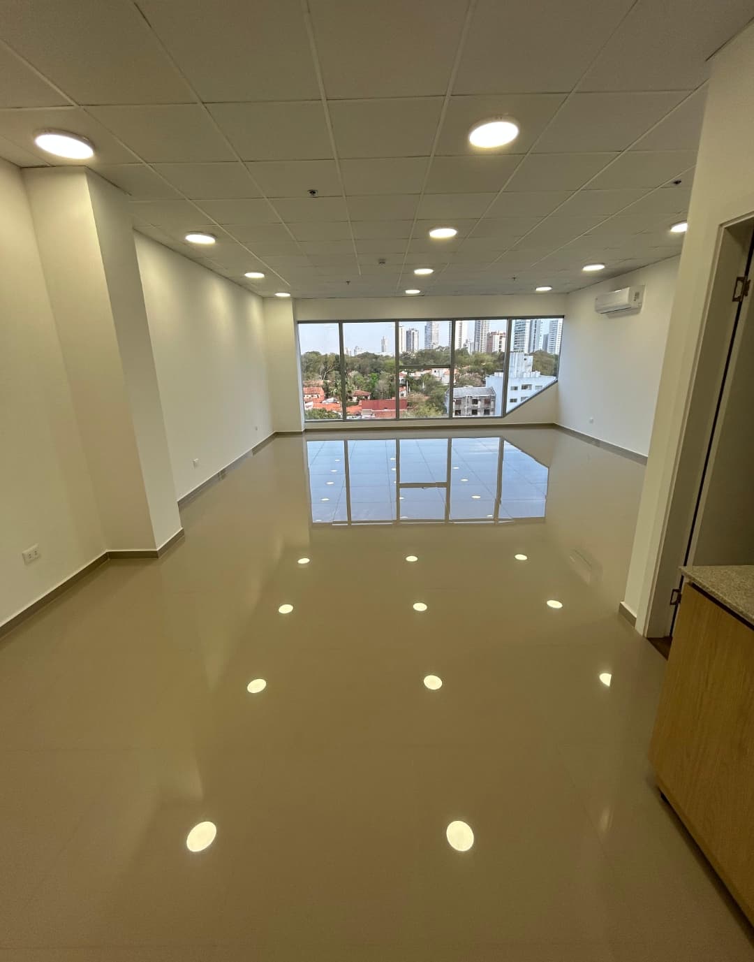 Oficinas en alquiler en el eje corporativo