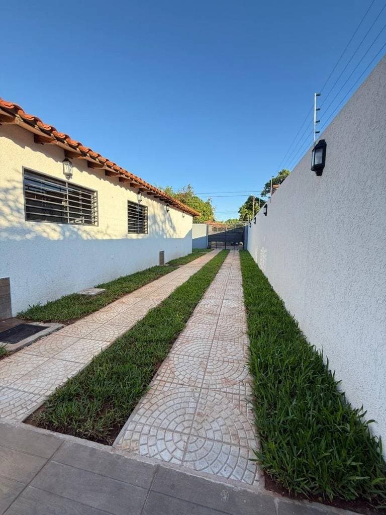Casa en barrio primavera, Luque, foto 4