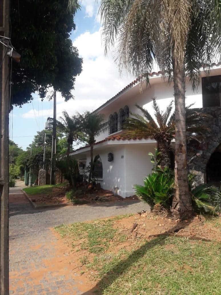 Amplia residencia en asuncion barrio manora cod 059*, foto 4