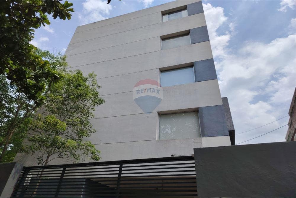 VENDO dpto en Barrio Jara. Edificio Amistad
