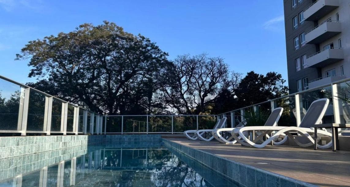 Alquilo departamento 2 Dormitorios con cochera Complejo República Luque