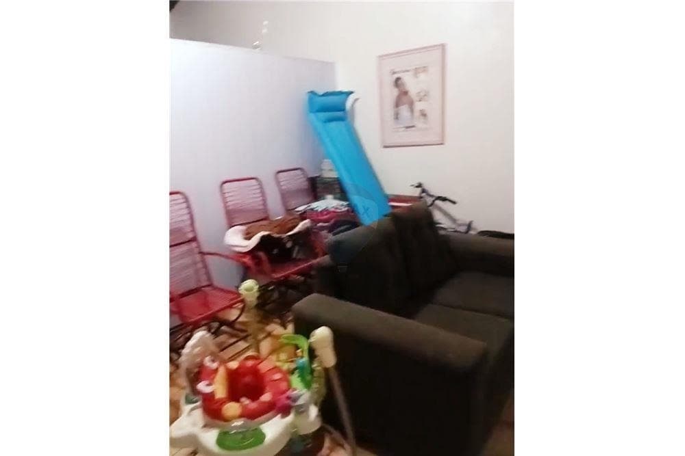 Casa a refaccionar en esquina barrio hipodromo, foto 3