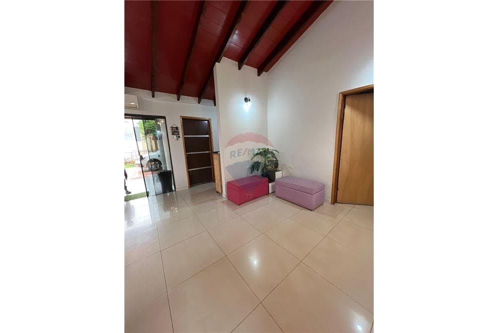 Chalet - Venta - San Lorenzo, Paraguay, foto 2