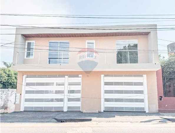 En venta amplia casa con piscina en Villa Elisa, foto 1