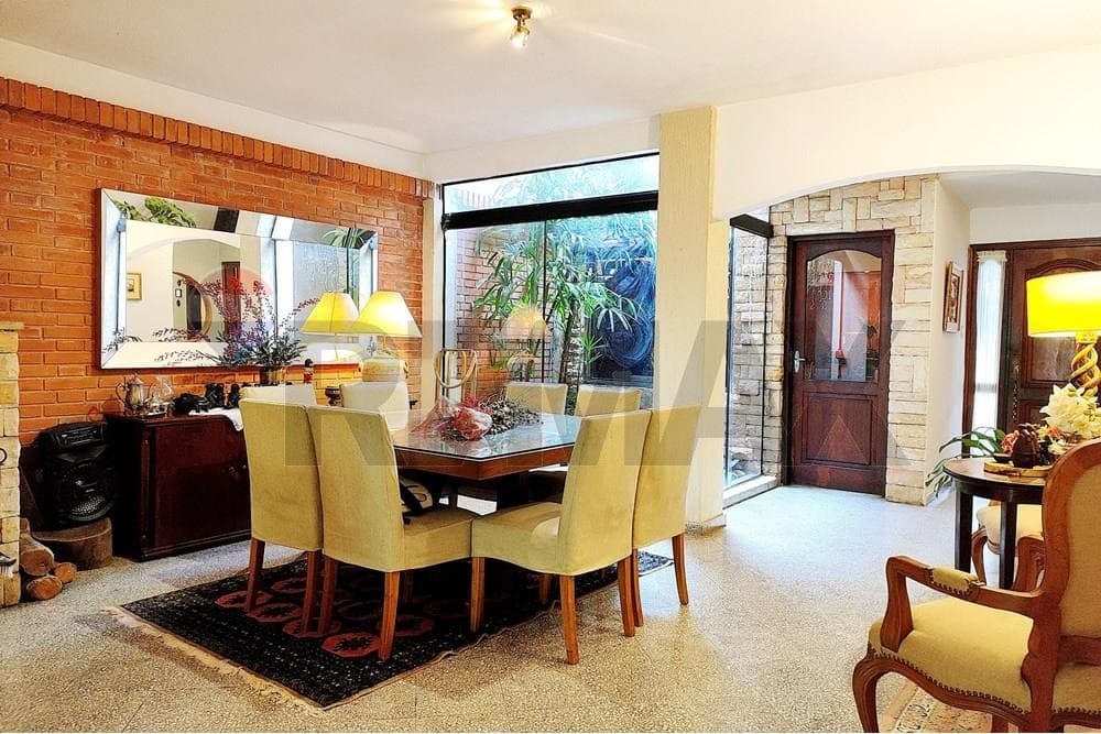 Sajonia: Casa con piscina y espacios funcionales, foto 4