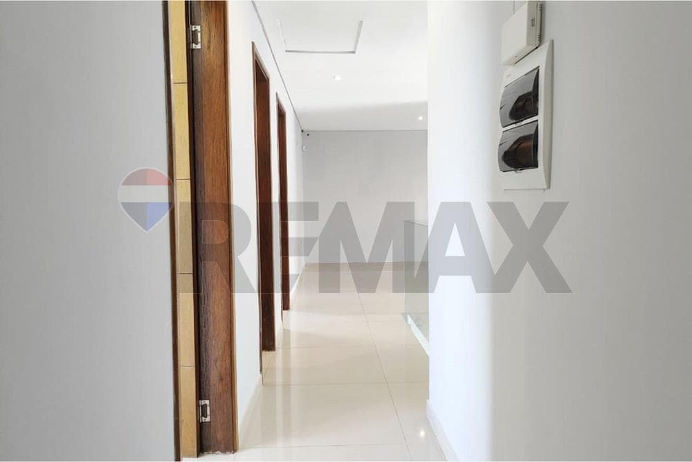 Residencia de 3 Dorm. en San Lorenzo con Mobiliario Achon y Home Office, foto 5