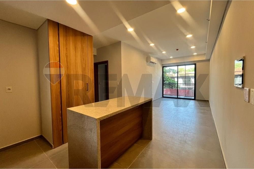 Departamento de 2 Dormitorios con Cochera a 900 mts del Paseo La Galería