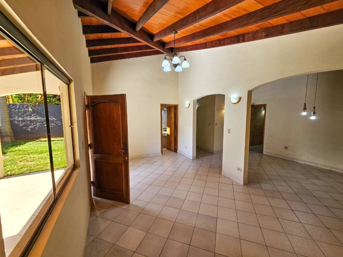Casa en el centro de lambare, foto 4