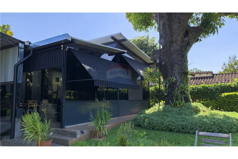 En venta confortable casa de 1 dormitorio de 78 m2 zona aeropuerto - Luque