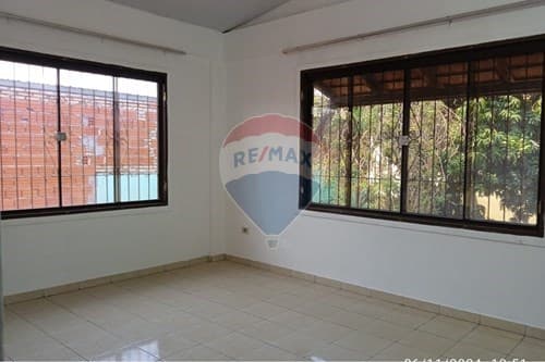 casa de 2 plantas en Fernando de la Mora, foto 2