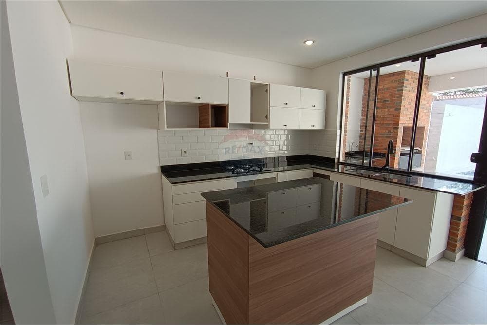 Duplex en Luque — foto 5