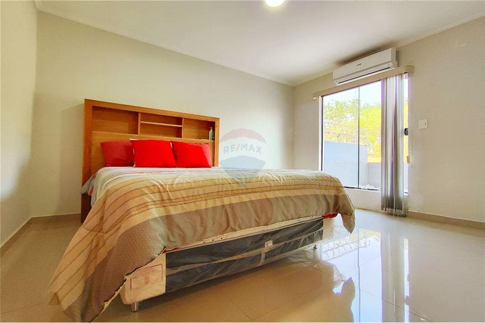 Hermosa casa con terraza en Barrio Kennedy, foto 2