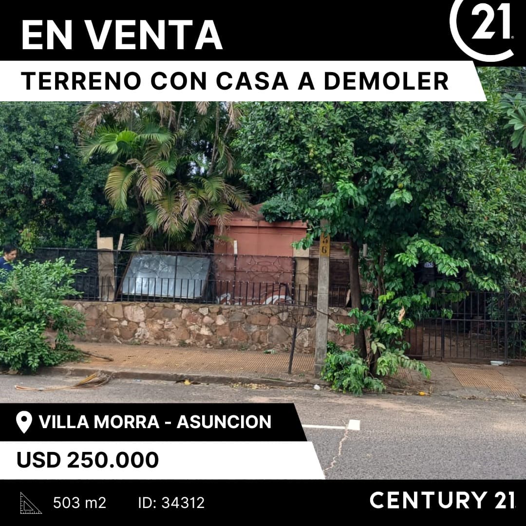 En venta terreno con casa a demoler