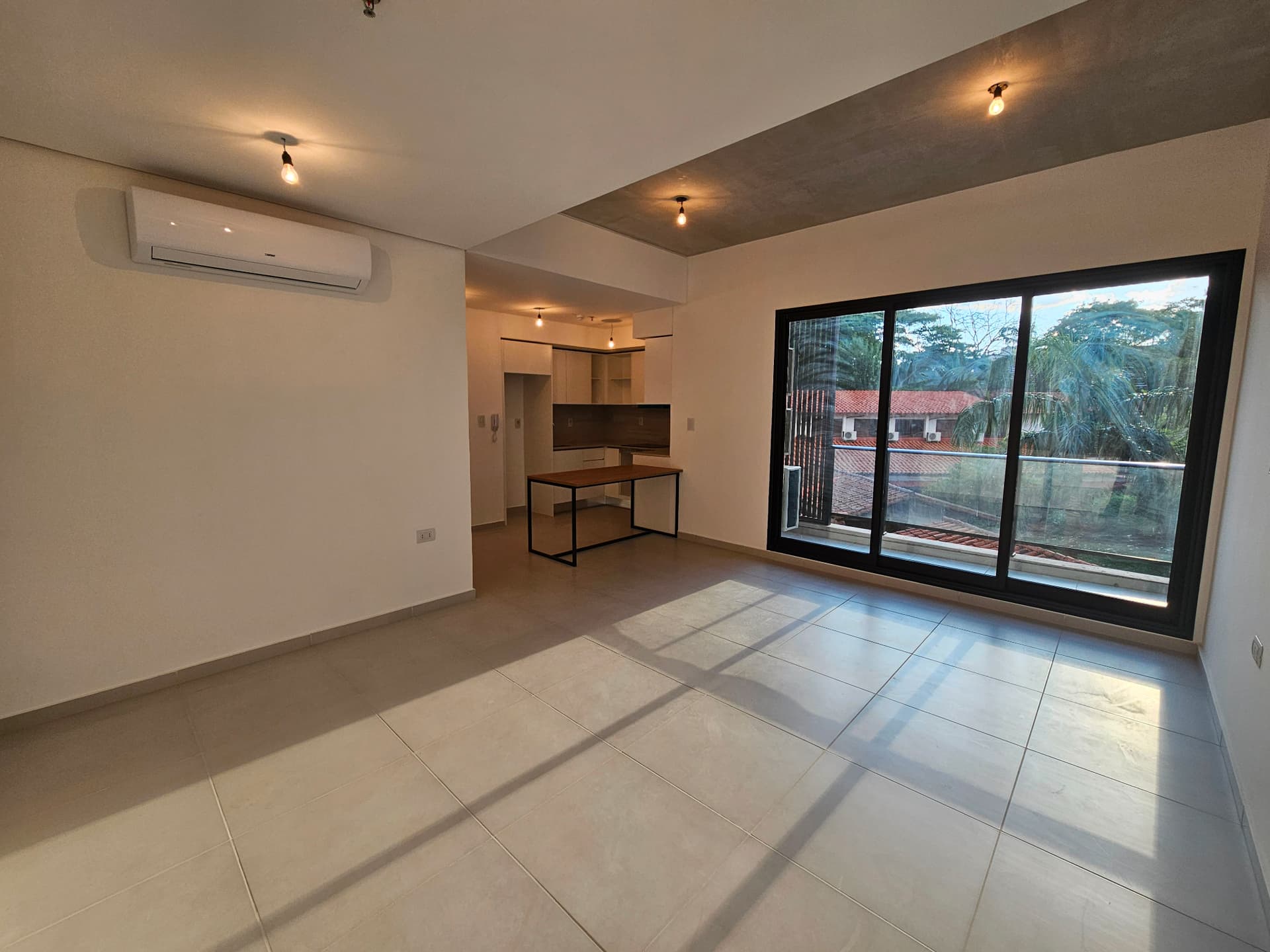 EN VENTA! Departamento De 2 Habs En Las Mercedes, foto 2