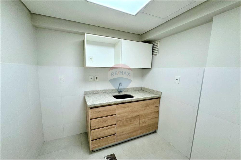 Oficina - Alquiler - La Encarnación, Paraguay — foto 2