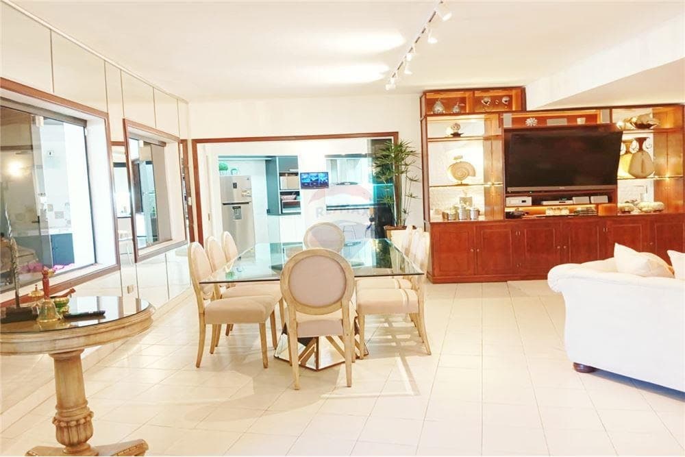 Casa a una cuadra de mariscal lopez y españa zona centenario, foto 4