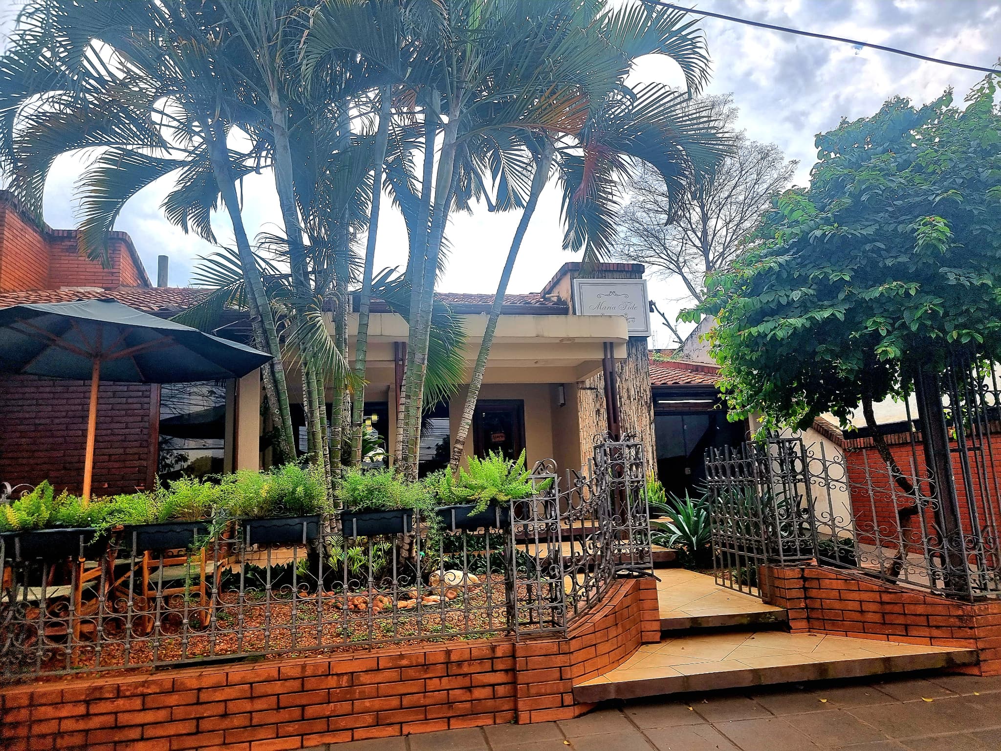 Residencia para uso comercial o residencial en villa bancaria!! — foto 2