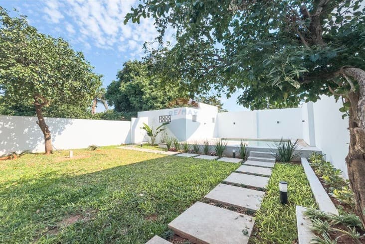 En venta amplia casa con piscina en Villa Elisa, foto 4