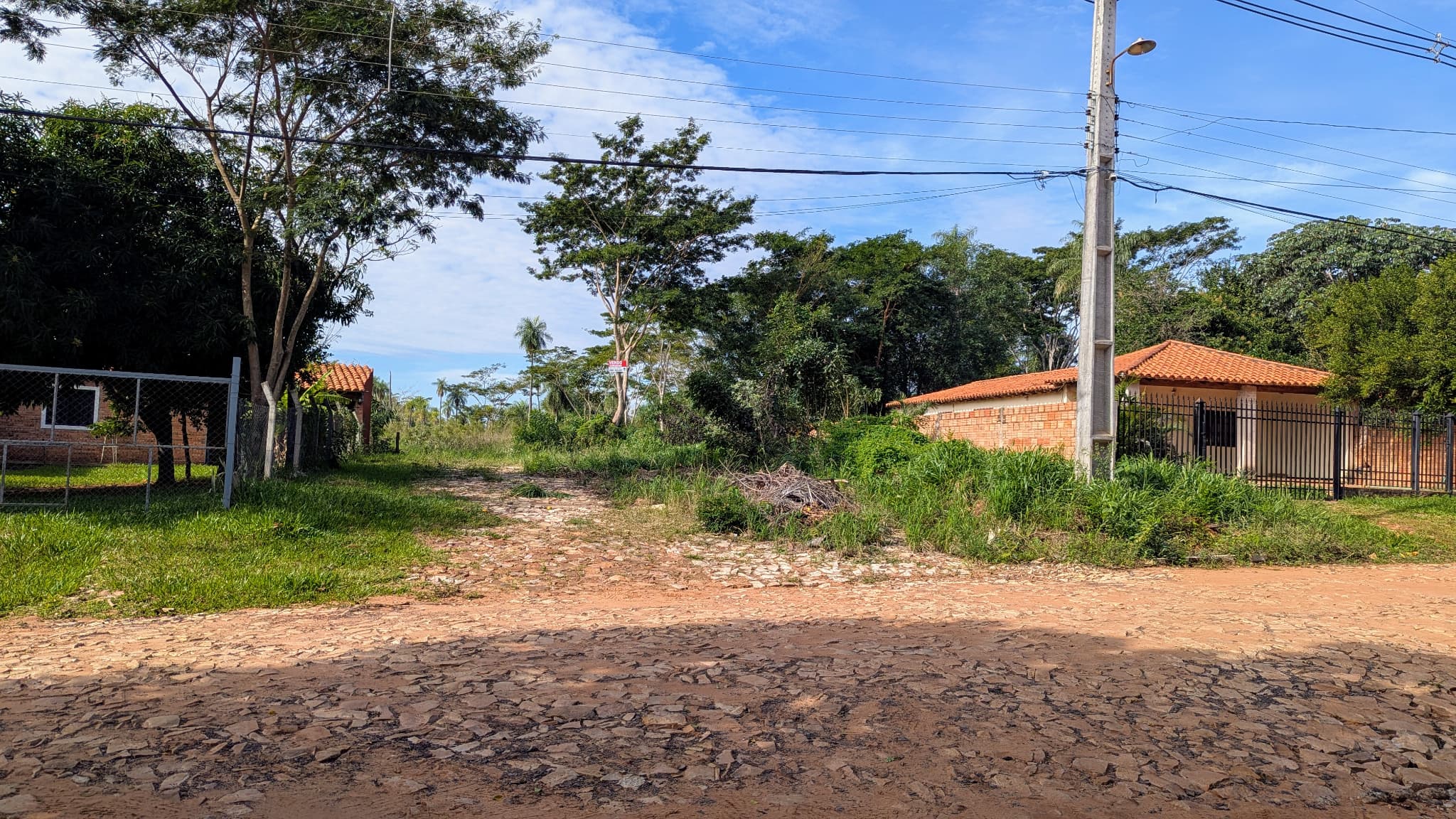 Terreno en esquina en limpio - b° isla aranda — foto principal