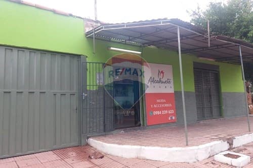 En venta casa de 4 habitaciones con Salon comecial, foto 3