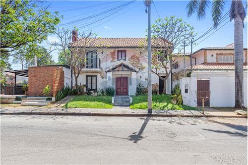 Casa-Venta-PY Asunción Mburucuyá Manuel Iturbe esq. Tte. Nevy Quevedo. Manuel…