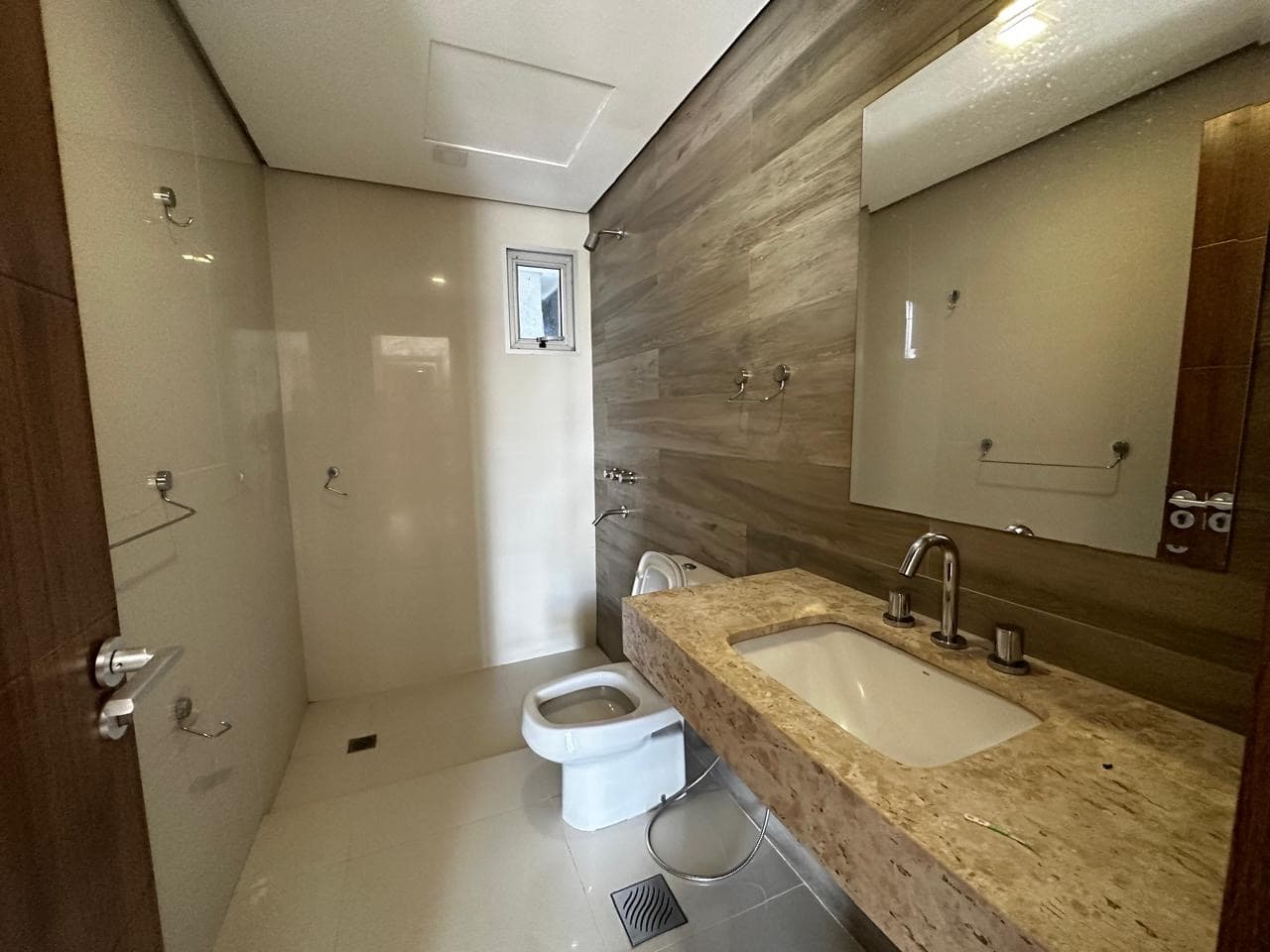 departamento de 2 dormitorios + área de servicio en barrio Jara, foto 5