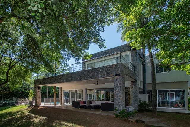 Lujosa Residencia con Amplio Patio sobre el lago Ypacaraí, foto 4
