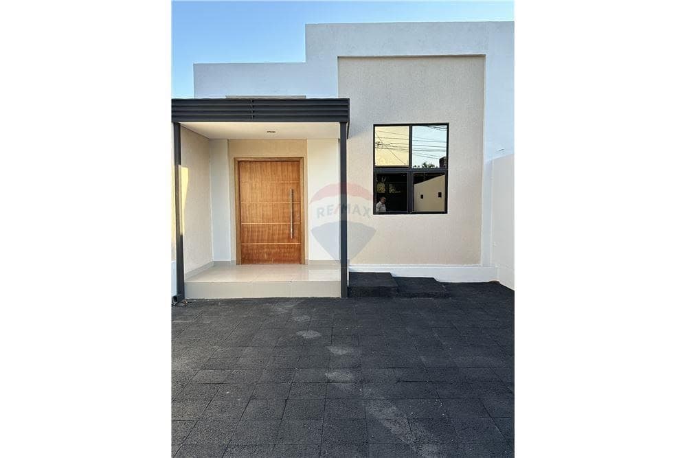 Chalet a estrenar en San Lorenzo — foto 1