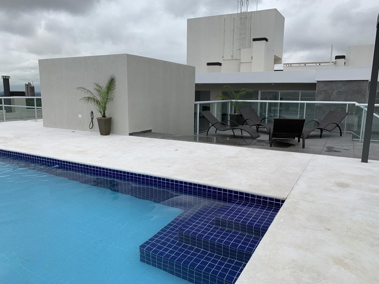 departamento amoblado de 2 dormitorios zona Los Laureles. COD: LG — foto 5